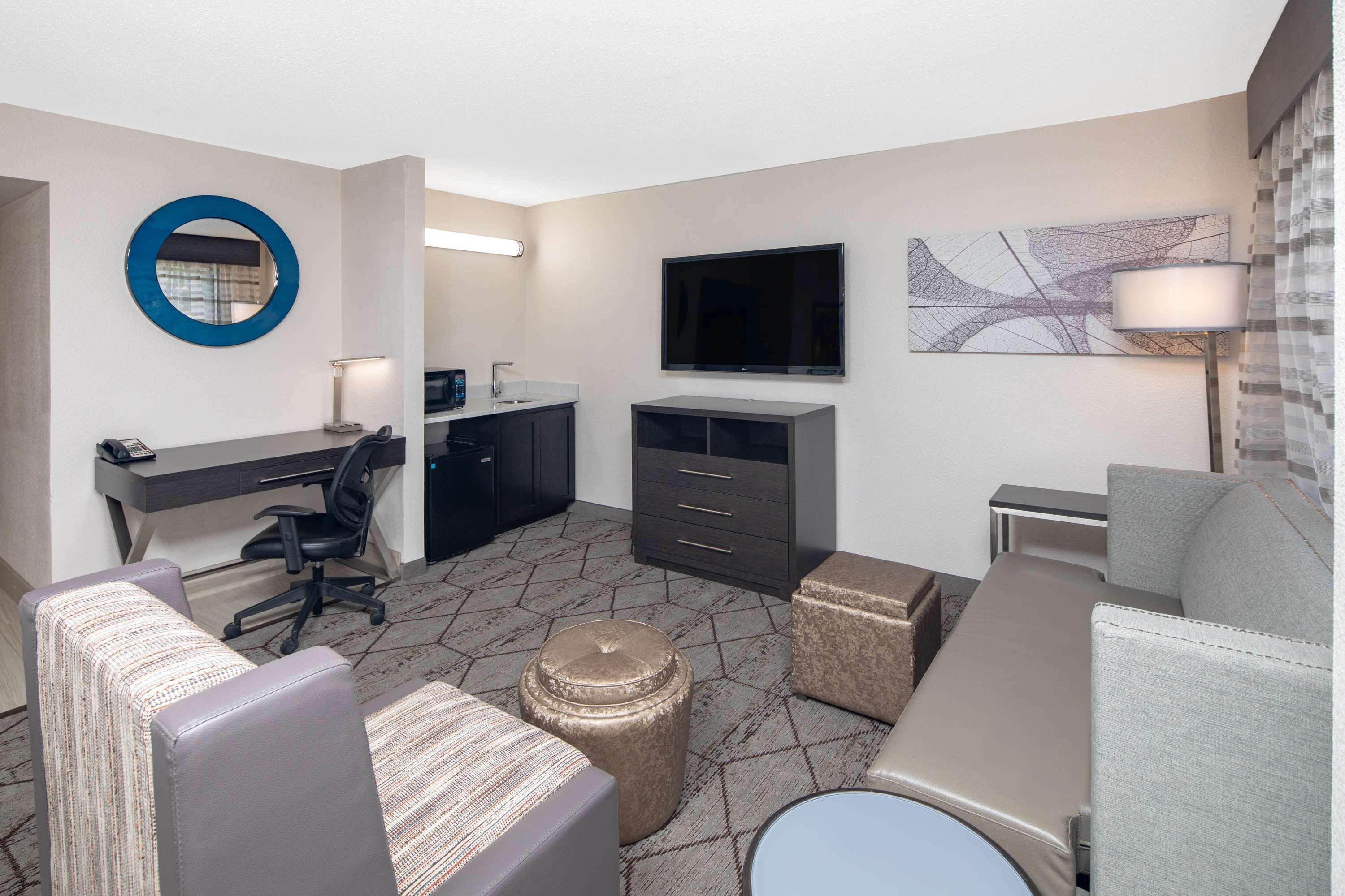 Wingate By Wyndham Greenville Airport Buitenkant foto